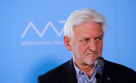 Zakaz przemieszczania się, godzina policyjna. Co rekomenduje prof. Horban?