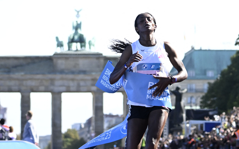 Tigist Assefa ustanowiła rekord świata w maratonie.