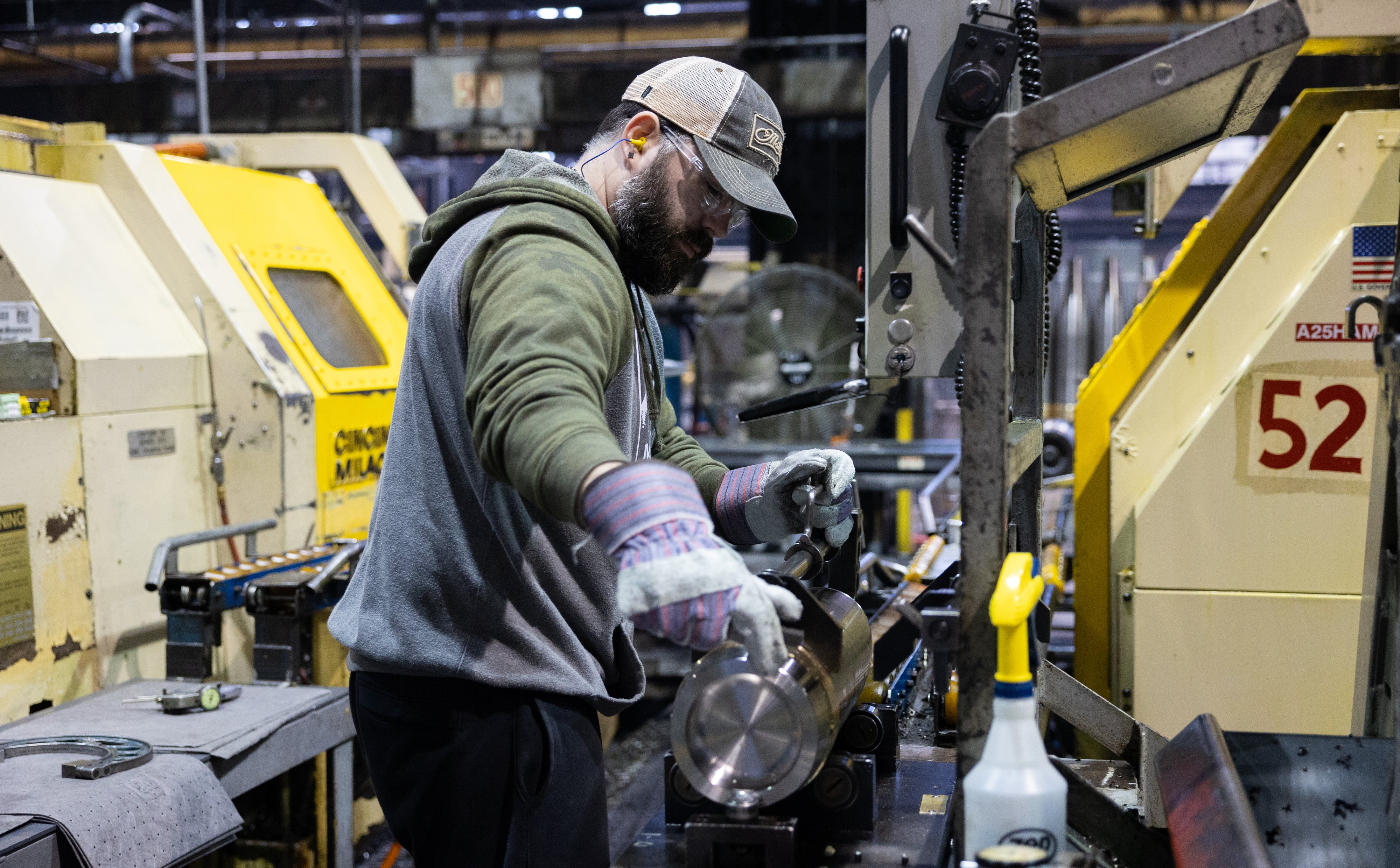 Spada aktywność produkcyjna amerykańskich firm