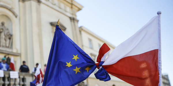 Sondaż: Czy Polska powinna opuścić Unię Europejską? Polexit popularny na wsi i wśród zwolenników Konfederacji