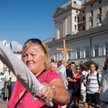 Sondaż: Co Polacy sądzą o krzyżu przed Pałacem