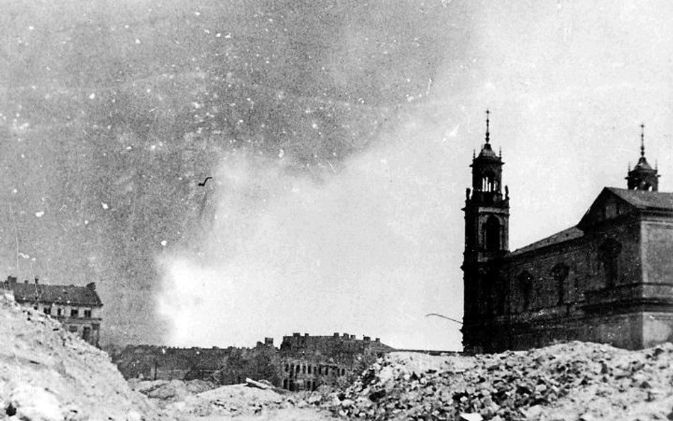 Widok z ruin getta na plac Grzybowski i kościół Wszystkich Świętych, 1944 r.