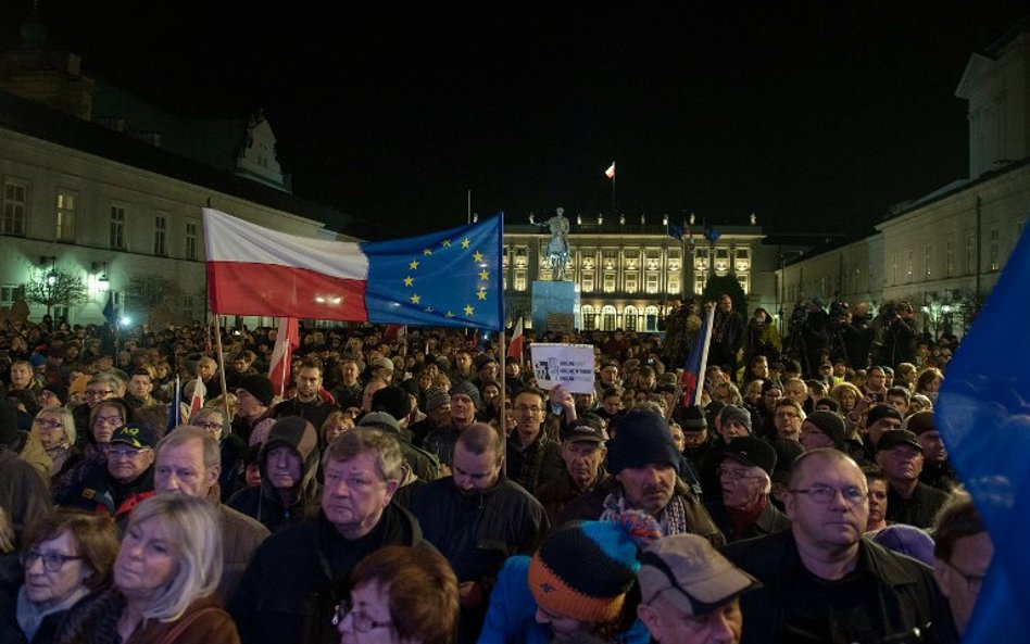 SZ: Na ulice powinny były wyjść nie dziesiątki, a setki tysięcy Polaków