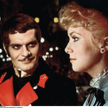Kadr z filmu „Mayerling” (1968) z odtwórcami głównych ról: Omarem Sharifem i Catherine Deneuve
