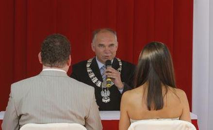 Kierownicy urzędów stanu cywilnego pójdą na studia prawnicze