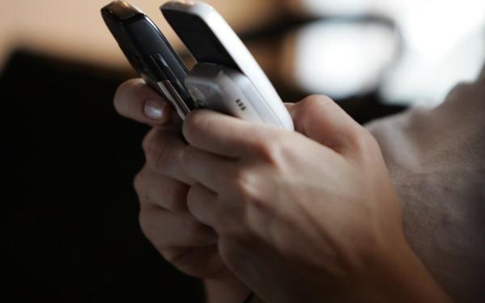 Gwałtownie wzrośnie liczba dualnych telefonów w biznesie