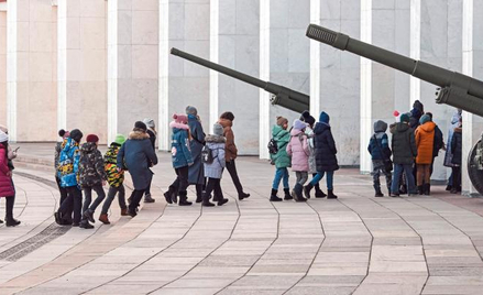 Militaryzacja świadomości – tak analityk Centrum Lewady nazywa to, co Kreml czyni z młodym pokolenie