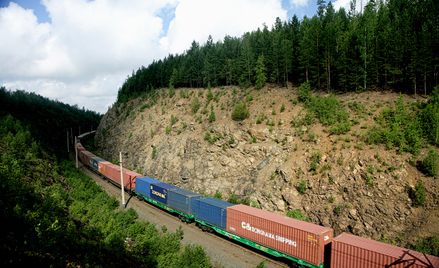 Chiny dają pierwszeństwo kolejowym przesyłkom do Europy