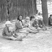 Zofia Chomętowska, [Porochońska wioska], ok. 1930 r., ze zbioru Emilii Boreckiej (c) Chomętowscy/Fun