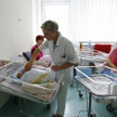 W krajach rozwiniętych noworodki płci męskiej umierają częściej