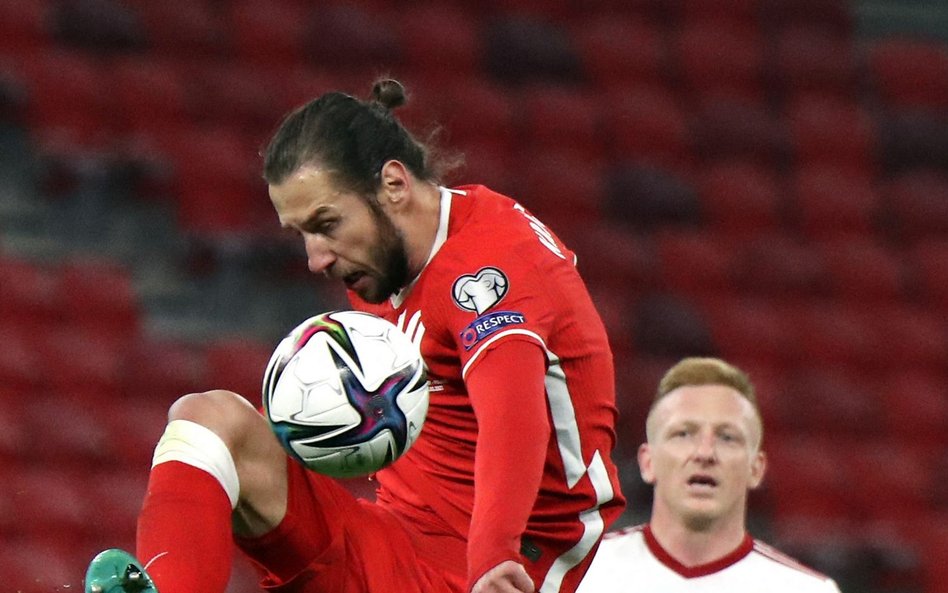 Koronawirus w reprezentacji: Ujemny wynik testu Krychowiaka. Występ na Wembley niepewny