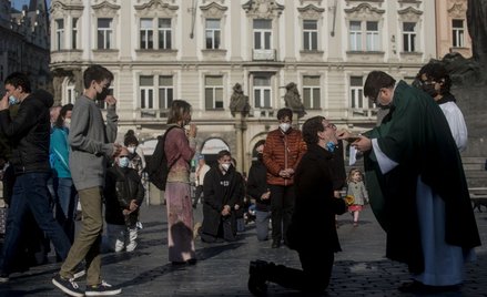 Czechy: 1448,7 zakażenia na 100 tys. osób w 14 dni. Ciągły wzrost