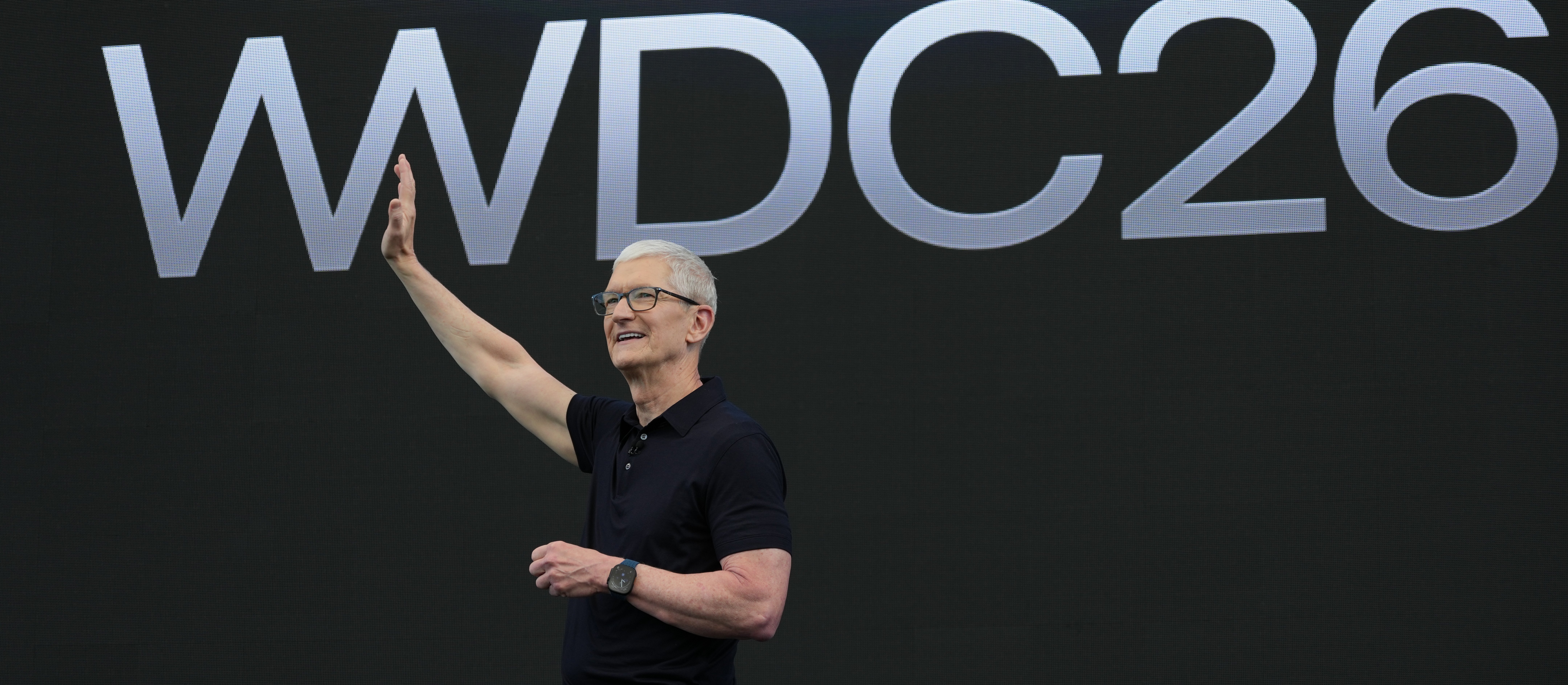 ChatGPT i Gemini mają nowego rywala. Apple pokazał nową Siri