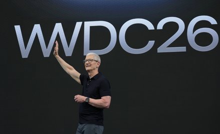 Szef Apple Tim Cook przejdzie we wrześniu na stanowisko przewodniczącego rady dyrektorów. Zastąpi go