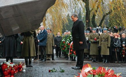 W takich chwilach wszyscy jesteśmy jedną osieroconą rodziną – mówił w środę prezydent Bronisław Komo