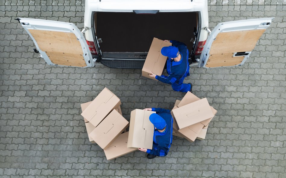 Firm kurierskich przybywa setkami. Poczta Polska traci grunt pod nogami