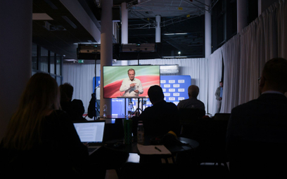 Donald Tusk w czasie debaty w TVP