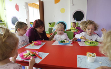 Pracownicy domów dziecka w Warszawie żądają 50-proc. podwyżek