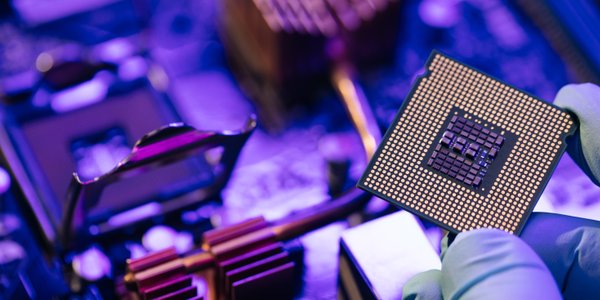 Europa inwestuje miliardy w deeptech, ale komercjalizacja innowacji wciąż kuleje