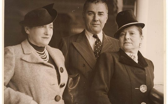 Helena Rubinstein z mężem w Australii w 1938 roku.