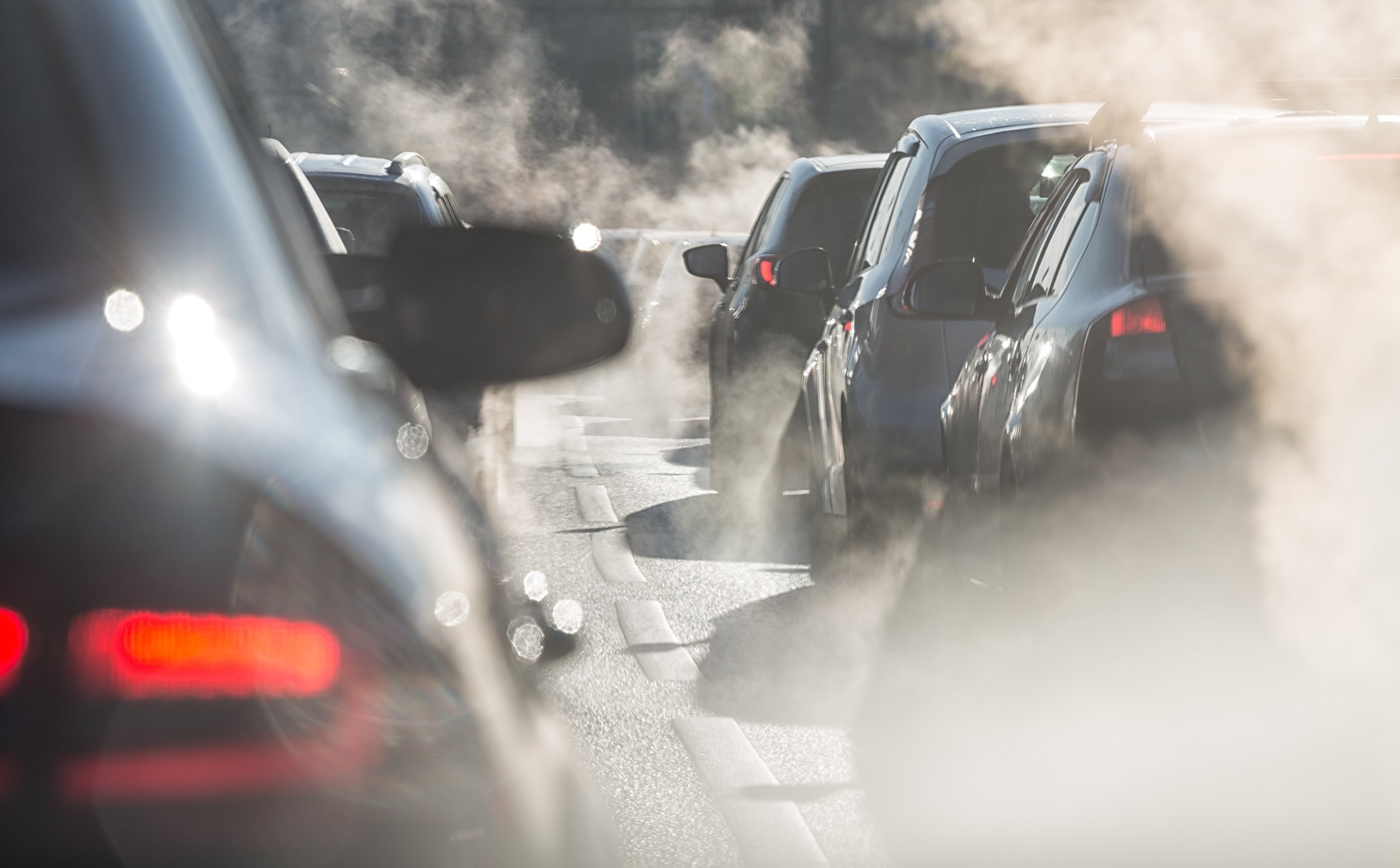 Unijny zakaz sprzedaży aut spalinowych do poprawki