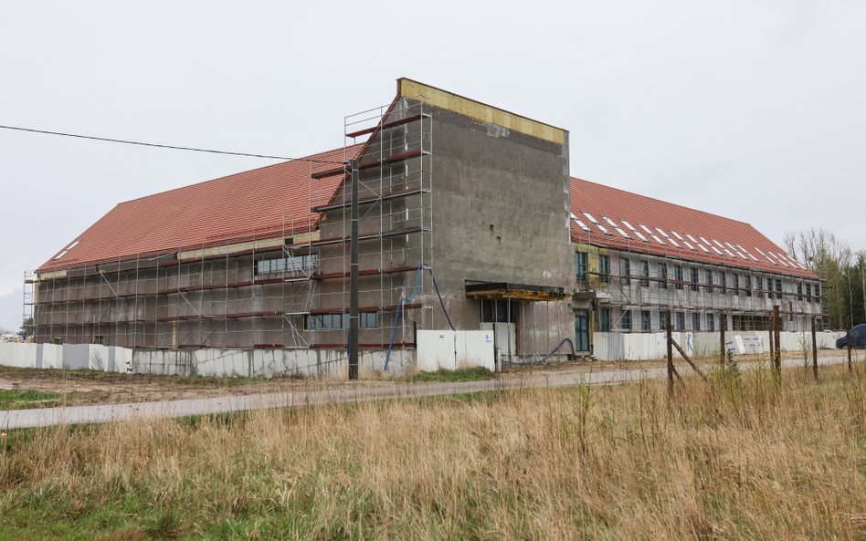 Budynek przy ul. Dobrodzieja 30 w Warszawie. W budynku miał działać ośrodek Archipelag budowany prze