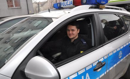 Boso poszła za ojcem