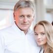 Rzecznik Kremla Dmitrij Pieskow ze swoją córką, która nadal posiada mieszkanie w Paryżu