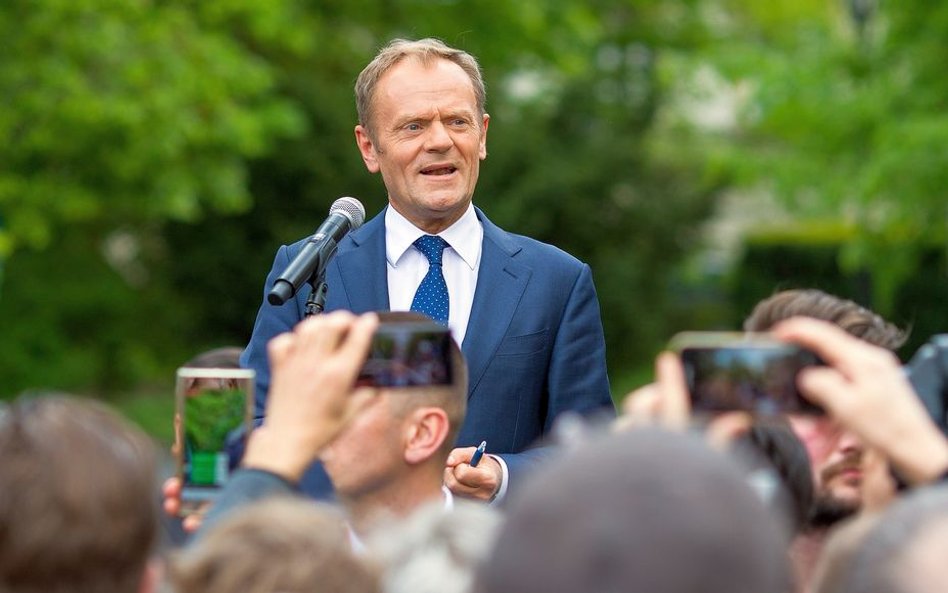 Sondaż: Donald Tusk liderem rankingu zaufania