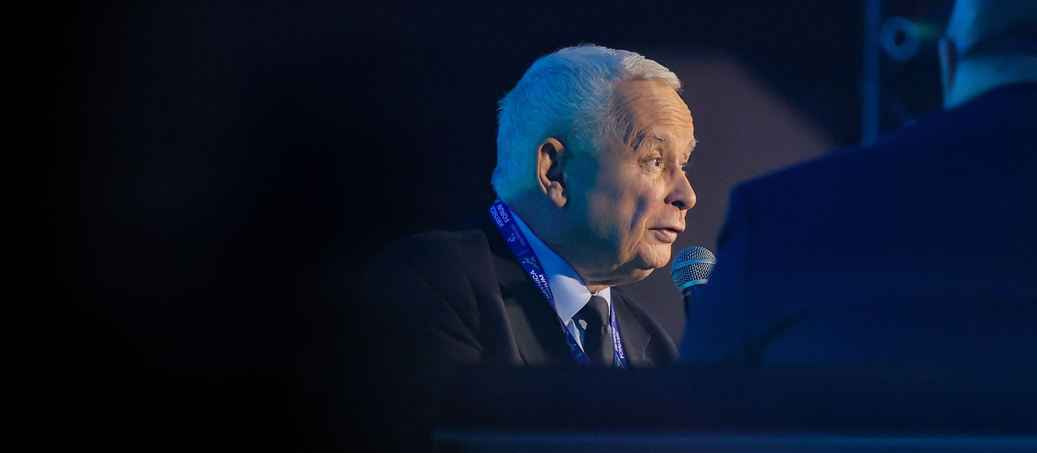 Zabójcze zagrożenie dla PiS. Konfederacja i partia Brauna mogą zacierać ręce