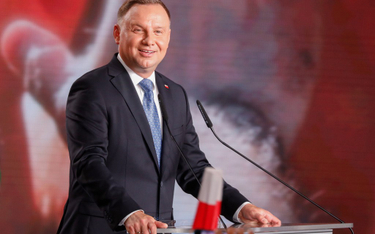 Sondaż: Andrzej Duda odzyskuje prowadzenie przed drugą turą wyborów. Rafał Trzaskowski traci