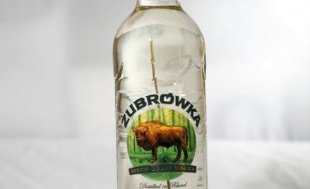 Trwa spór o butelkę z trawką żubrową