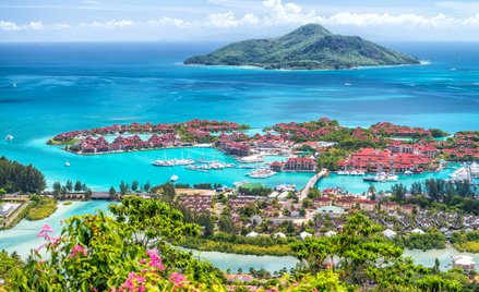 Od około 6000 zł kosztują wycieczki na Malediwy i do Indii.