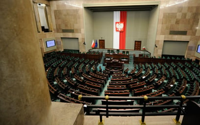 Tajemnicza zwłoka PiS z wnioskami o uchylenie immunitetu posłów opozycji