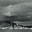 Niemiecki pancernik „Tirpitz” ukrywający się przed alianckim lotnictwem w Ofotfjordzie pod Narwikiem
