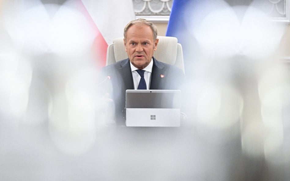 Sondaż wskazuje, że po wyborach parlamentarnych Donald Tusk nie miałby większości w Sejmie