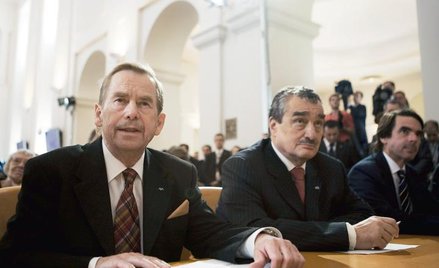 Od lewej: były prezydent Czech Václav Havel, czeski minister spraw zagranicznych Karel Schwarzenberg