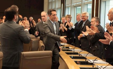 „Żądza bankiera” Costy-Gavrasa z Gadem Elmalehem od piątku w kinach