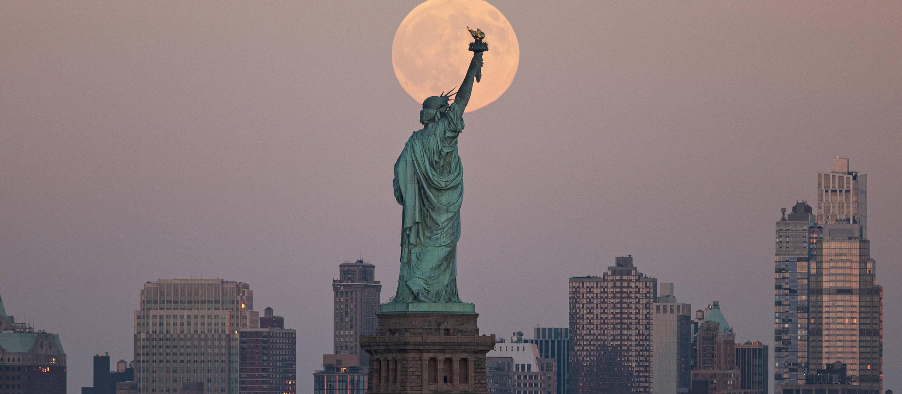 Uważaj, co piszesz na Facebooku. Rząd Trumpa sprawdzi twoje opinie, zanim cię wpuści