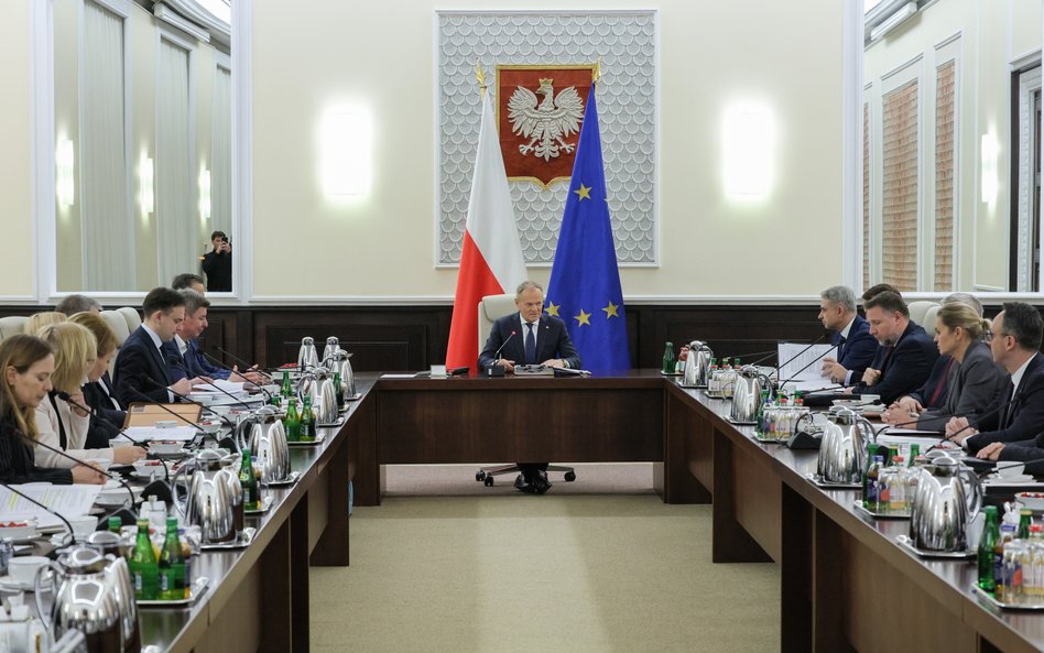 Premier Donald Tusk na posiedzeniu rządu