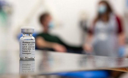 Koronawirus. UE poczeka dłużej na szczepionkę AstraZeneca?