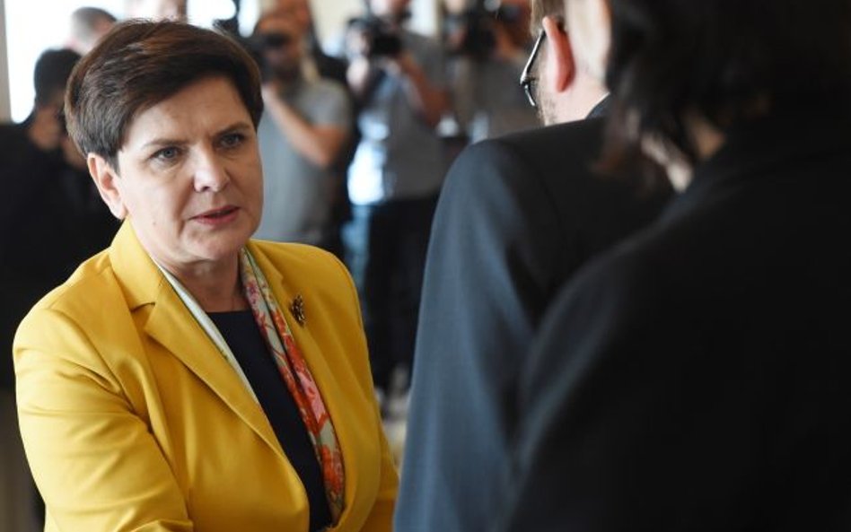 Twitter komentuje rekonstrukcję rządu dokonaną przez Beatę Szydło