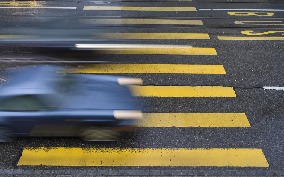 Naukowcy twierdzą, że kierowcy drogich aut są najbardziej agresywni