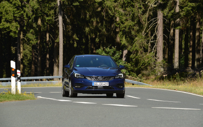 Nowy Opel Astra: Gra w trzy cylindry
