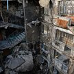Zniszczony, pięciopiętrowy budynek w Charkowie
