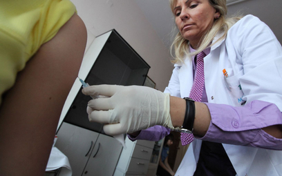 Koronawirus. Co ze szczepieniami dzieci poniżej 12 roku życia w Polsce? Premier odpowiada