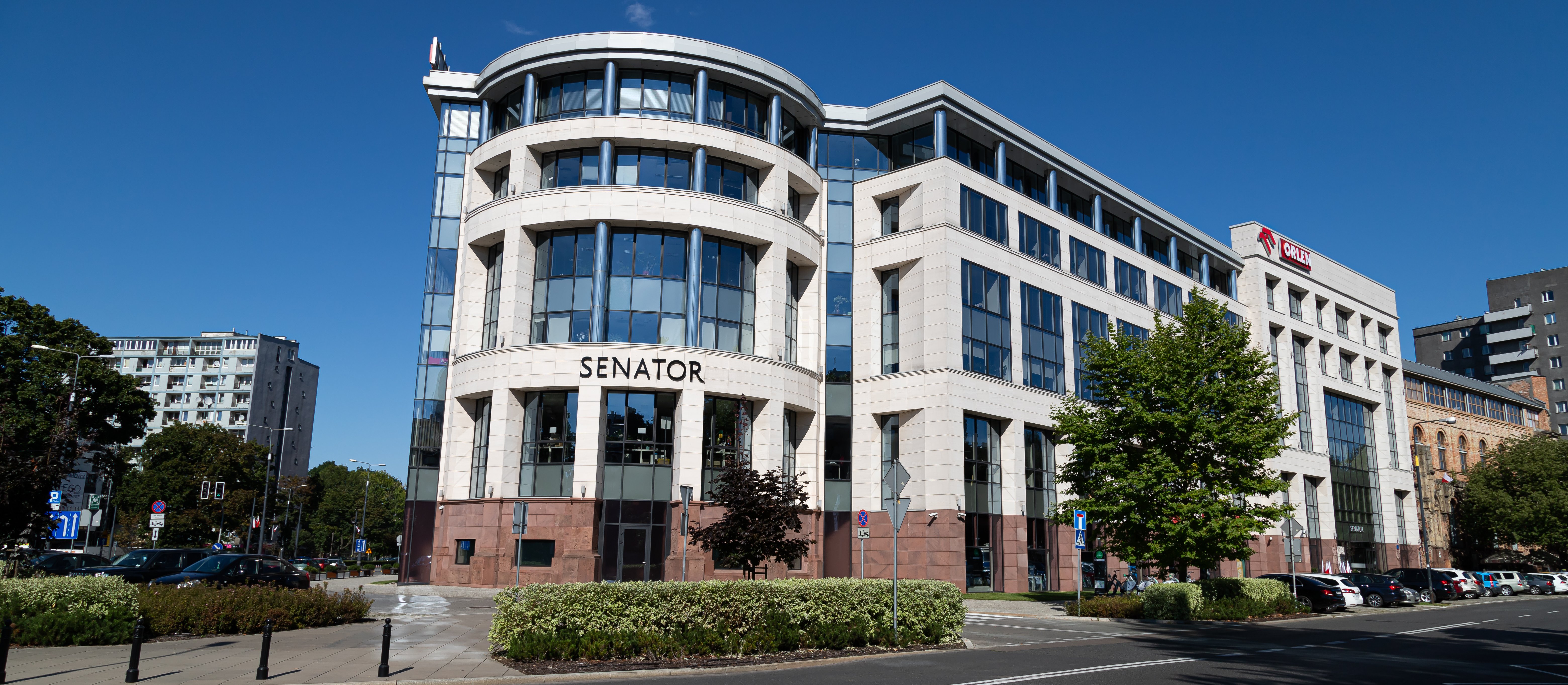 Biurowce. Senator i PZO w Warszawie zmieniają właścicieli