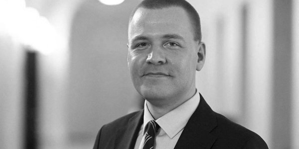 Poseł zmarł w gmachu fińskiego parlamentu. Media piszą o samobójstwie