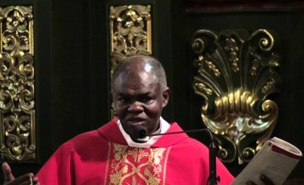 Ojciec John Bashobora, charyzmatyczny kapłan z Ugandy