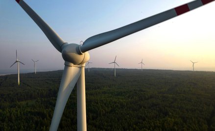 Moc zainstalowana w farmach wiatrowych na lądzie wynosi obecnie w Polsce 9 GW.